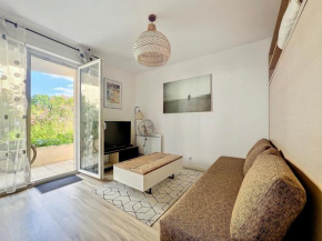 Studio tout confort avec piscine